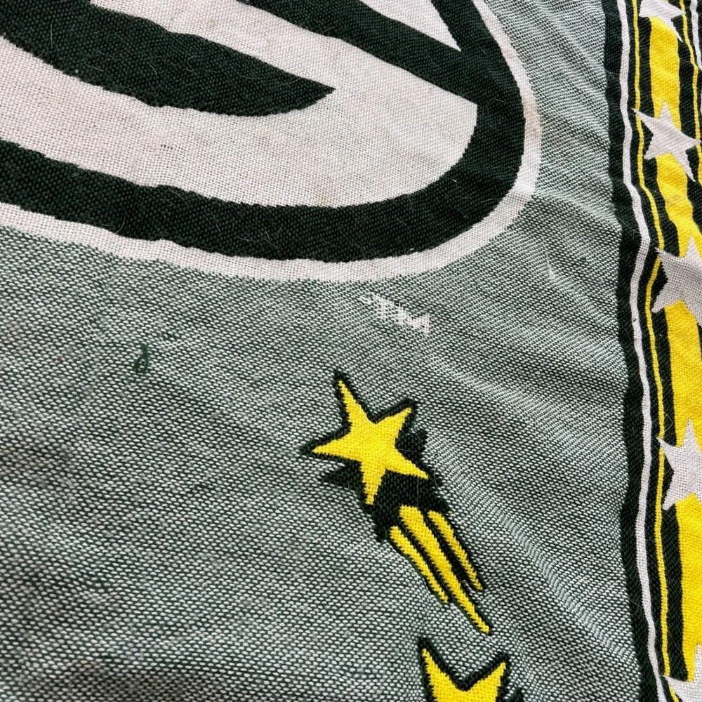 The Northwest Green Bay Packers Throw Blanket Unisex OS Green Yellow NFL Vintage
